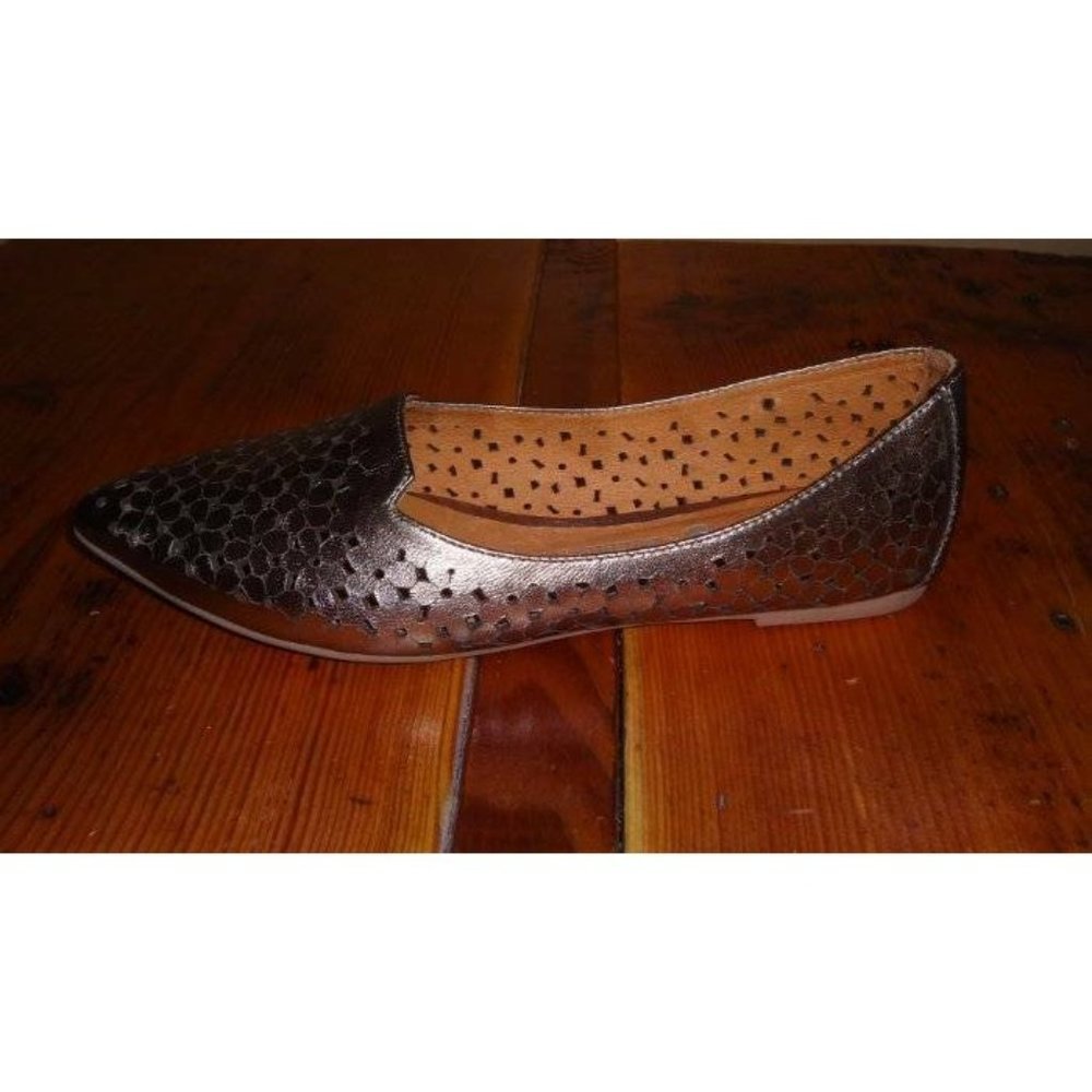 Jeffrey Campbell Sonnet Pointy Toe Flats Shoes NEW - Picture 3 of 8
